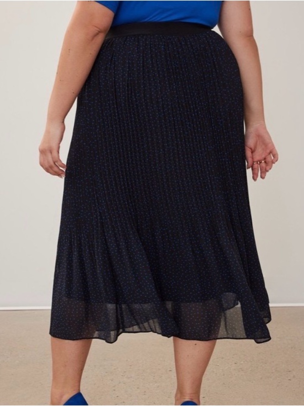 26W Pull On Pleated Chiffon Skirt with Subtle Blue Polka Dot Print:New With Tags - Picture 8 of 15